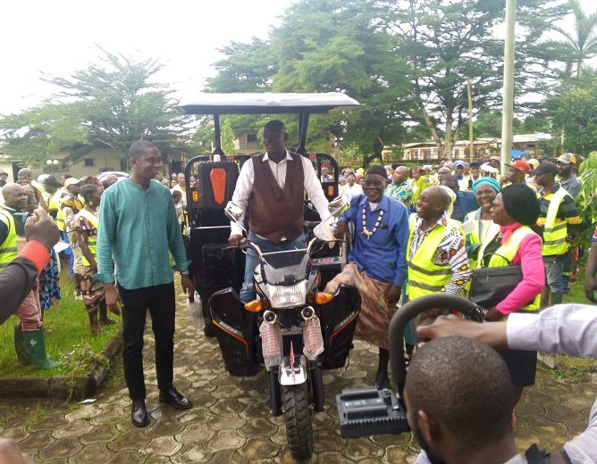SOUTIEN COMMUNAUTAIRE : JUSTIN BEJEDI DE LA PAROLE À L&rsquo;ACTE